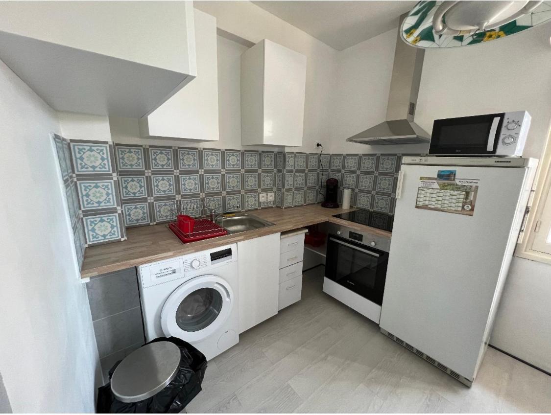 Appartement Proche Gare Routiere Menton Exterior photo